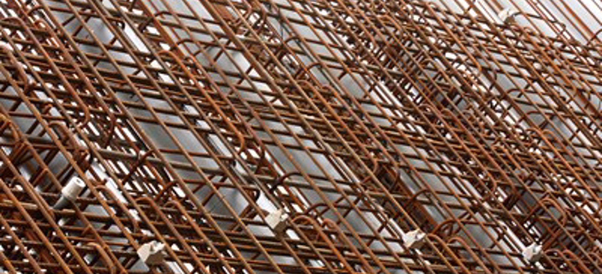 Een shot van de staalconstructie van het Nieuw Deltagootproject