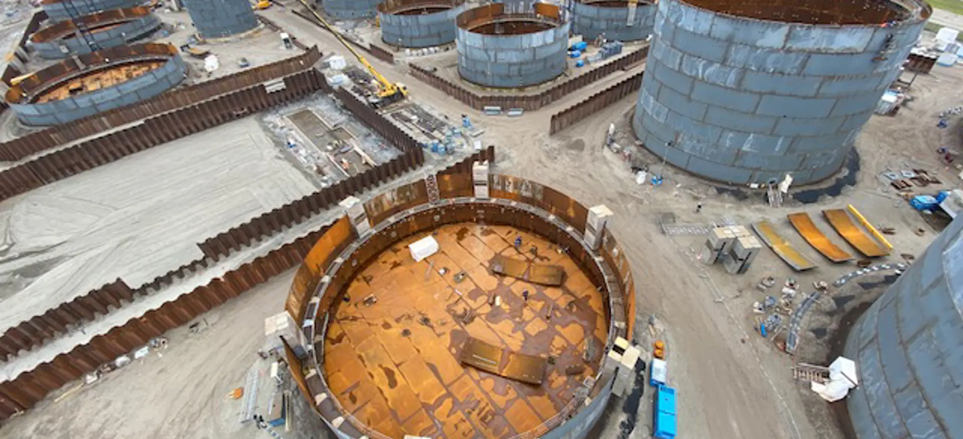 Een drone shot van de nieuw gebouwde HES terminal door BNI
