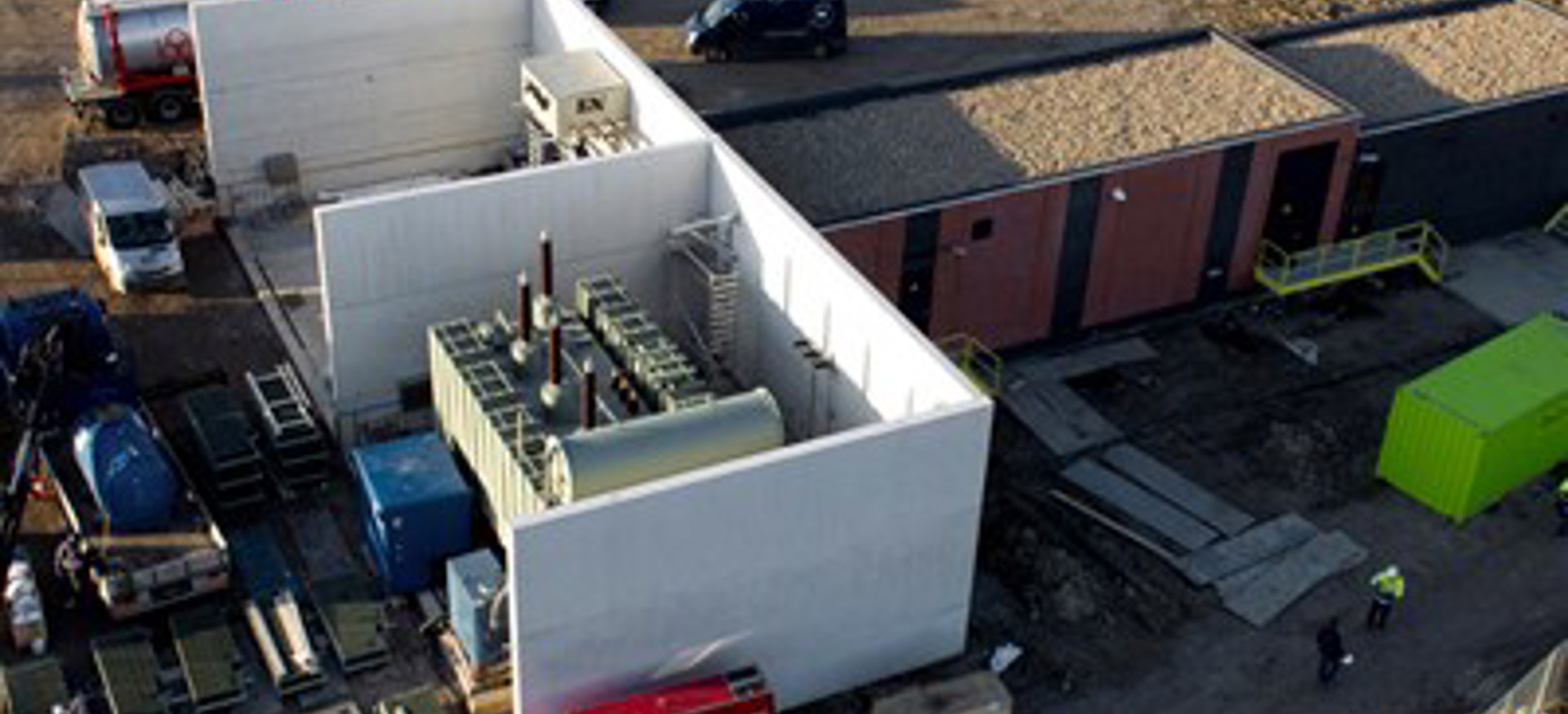 Een drone foto gemaakt van het 150Kv Schakelstation gebouwd door BNI